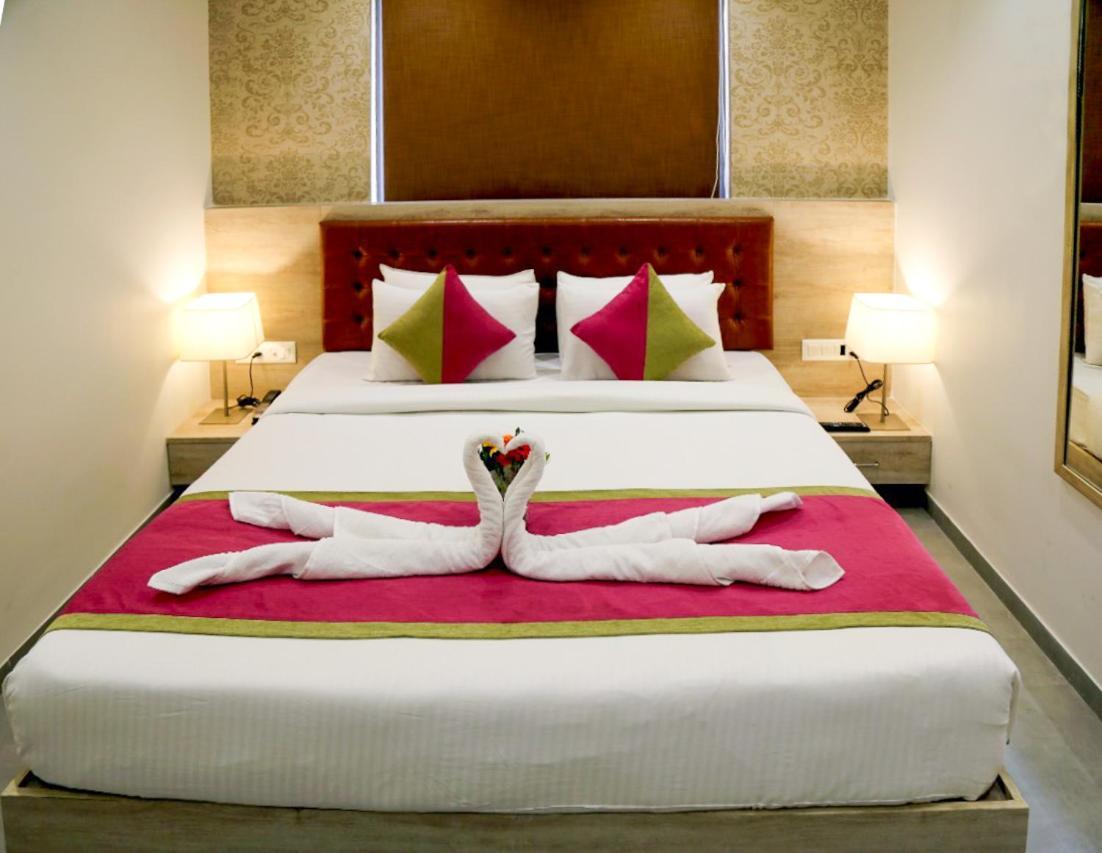 Hotel Nova Pride 라즈콧 외부 사진
