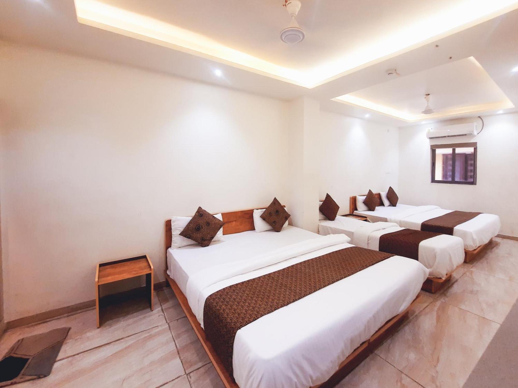 Hotel Nova Pride 라즈콧 외부 사진