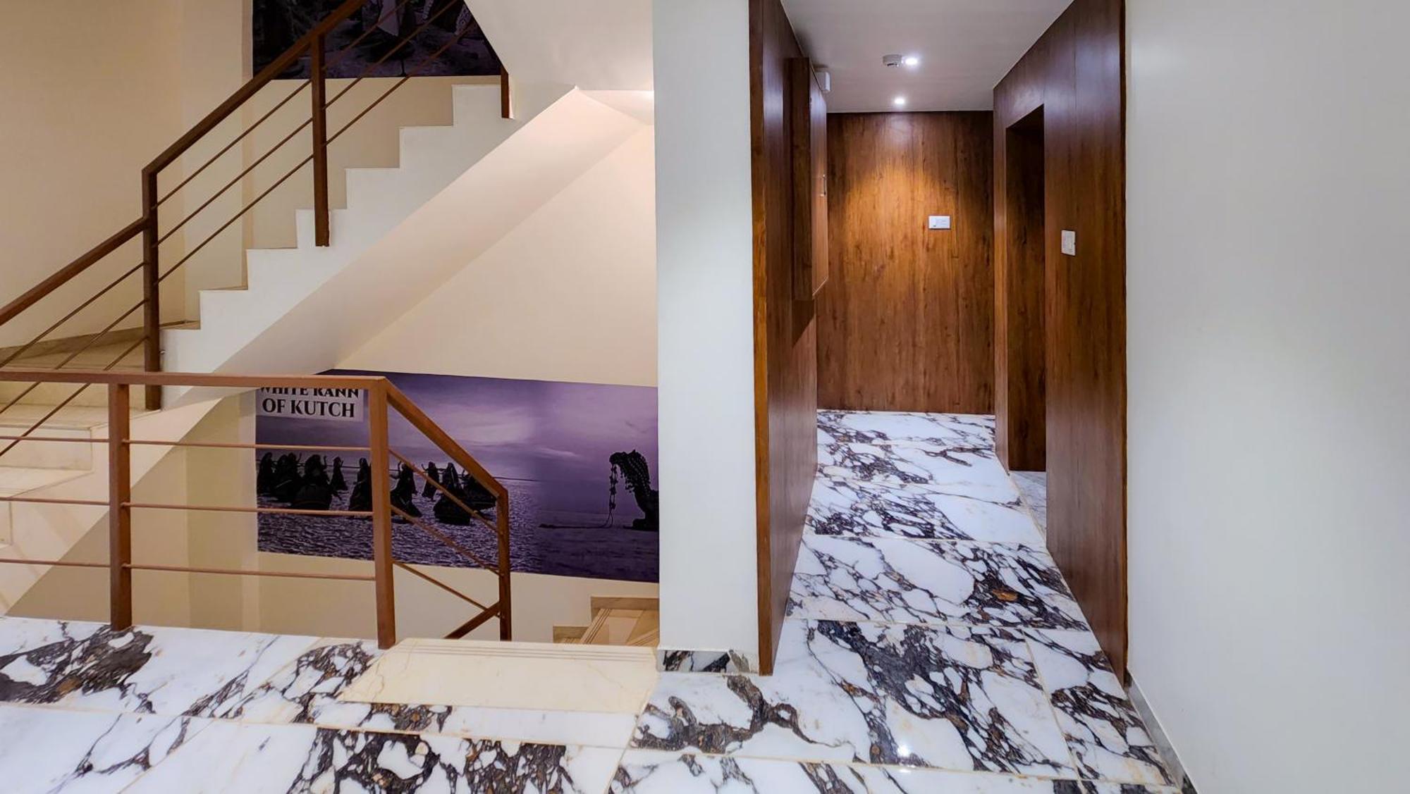 Hotel Nova Pride 라즈콧 외부 사진